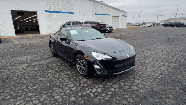 Used 2015 Scion FR-S image 2