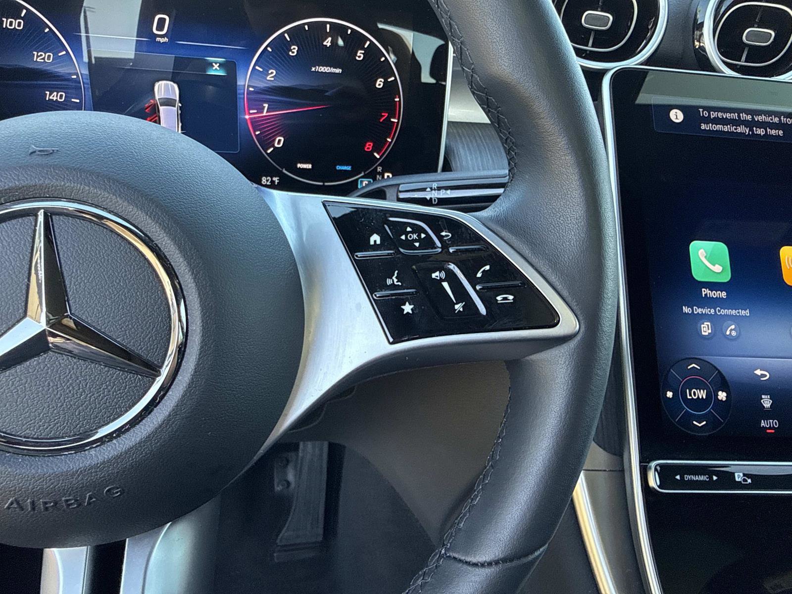 Used 2025 Mercedes-Benz GLC 300 image 32