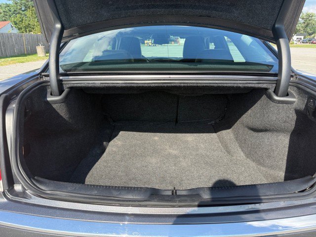 Used 2019 Chrysler 300 Limited RWD image 15