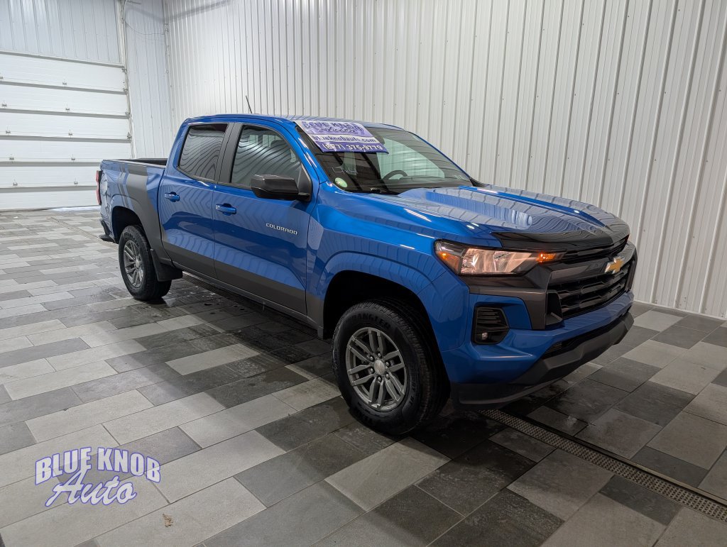 Used 2024 Chevrolet Colorado LT w/ LT Convenience Package II AWD/4WD image 6