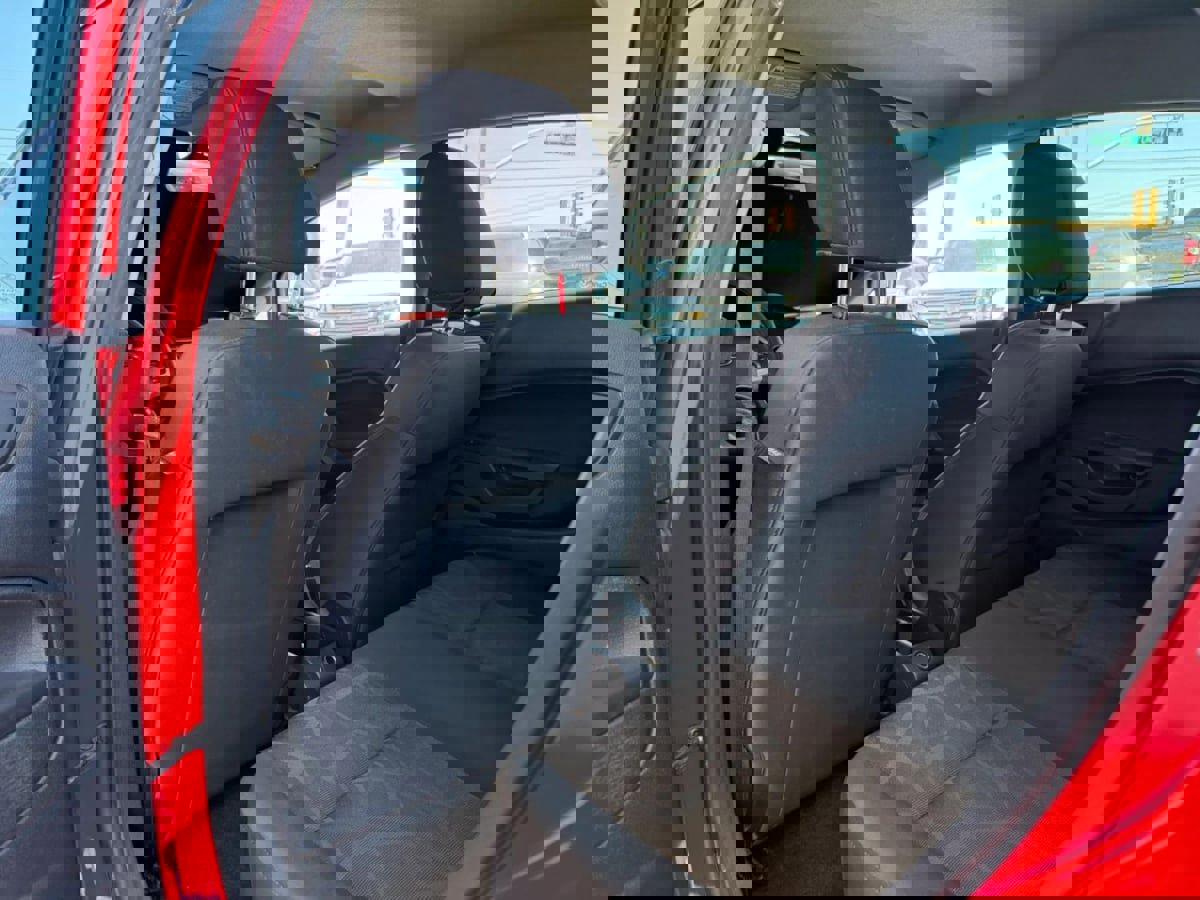 Used 2012 Ford Fiesta SE FWD image 41