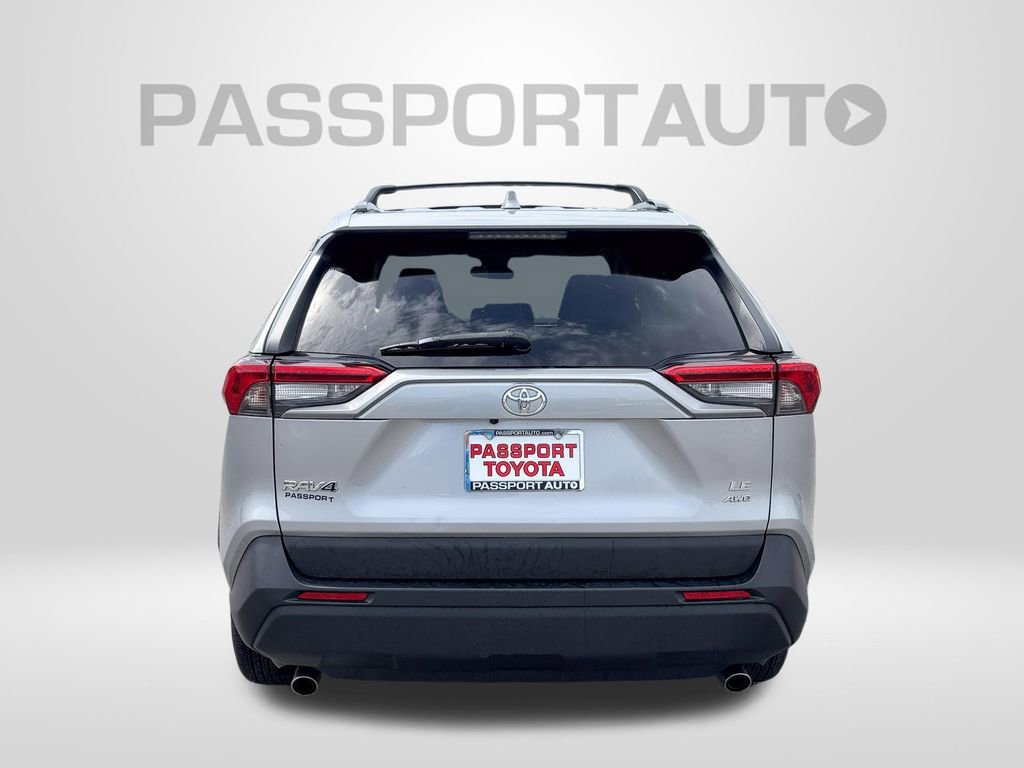 Used 2021 Toyota RAV4 LE AWD/4WD image 7