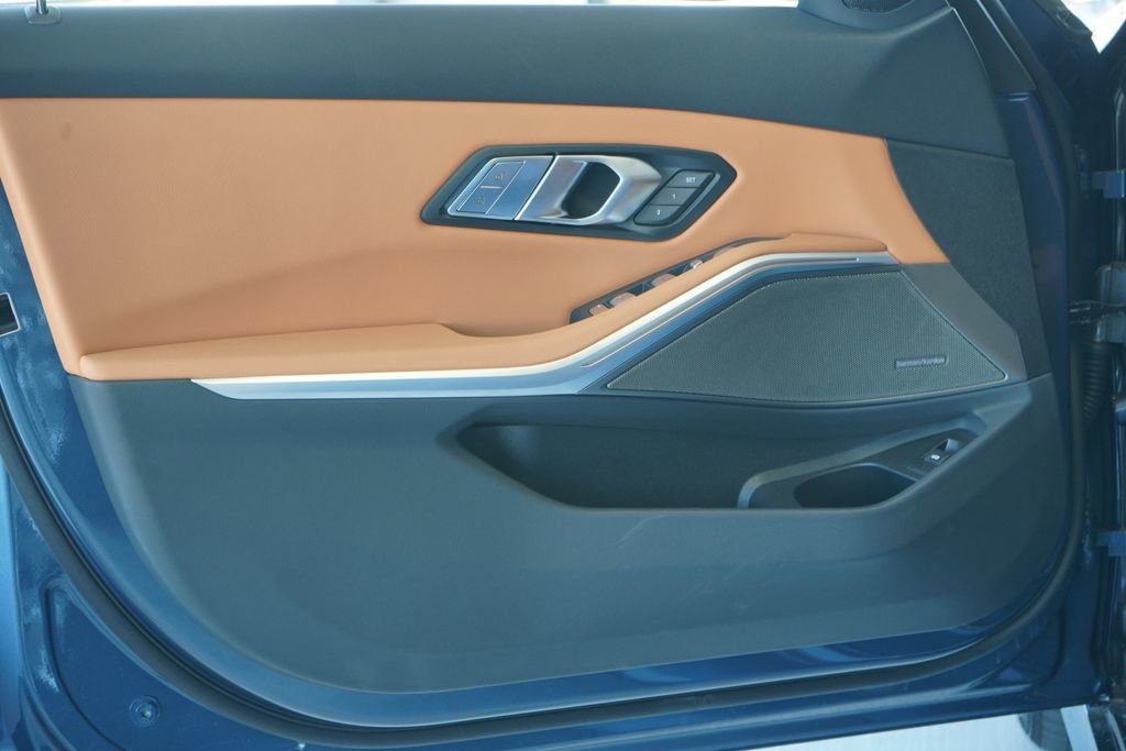 New 2026 BMW 330i Sedan w/ Premium Package image 9