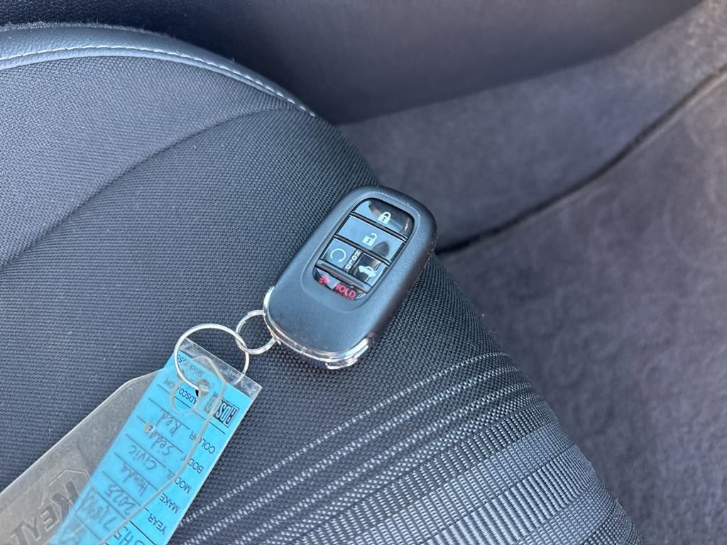 Used 2025 Honda Civic Sport image 39
