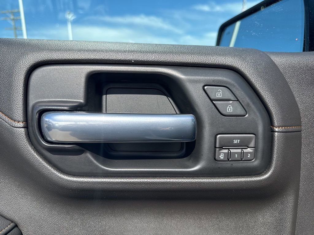 Used 2020 GMC Sierra 1500 AT4 w/ AT4 Premium Package image 11