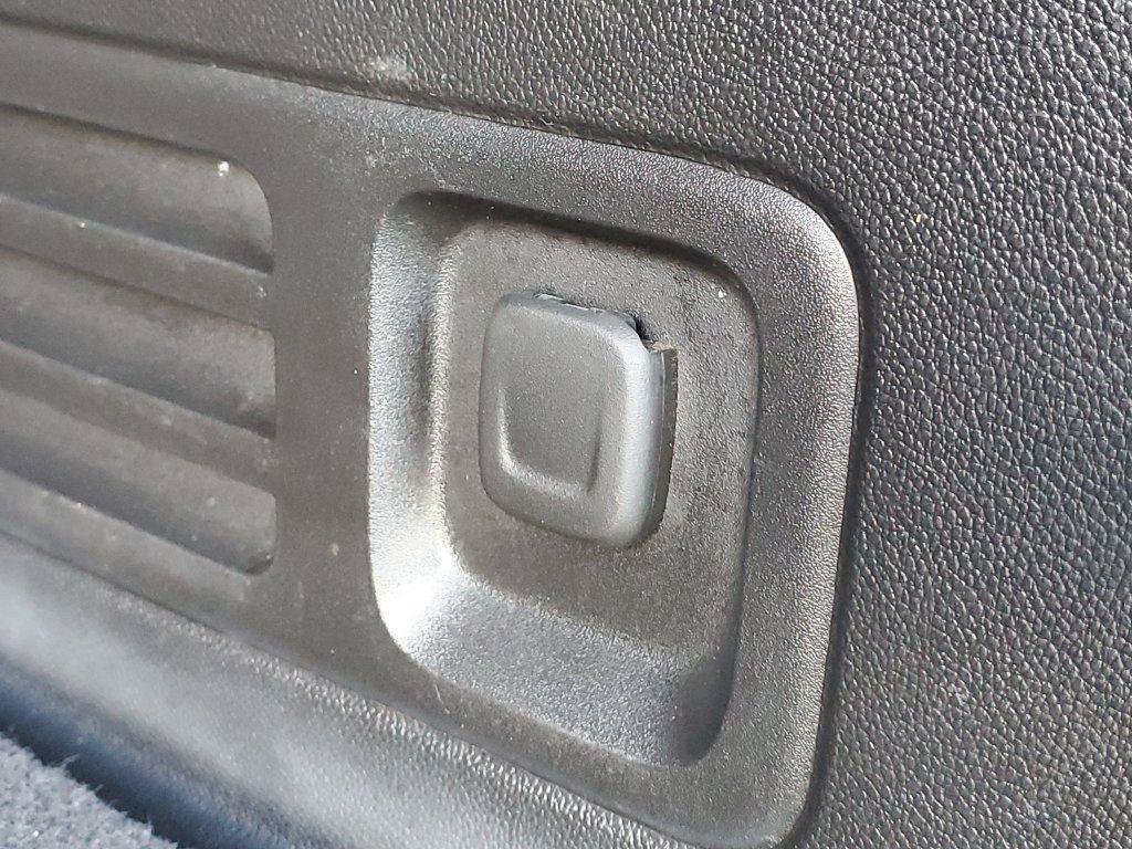 Used 2023 Chevrolet Traverse LS AWD/4WD image 30