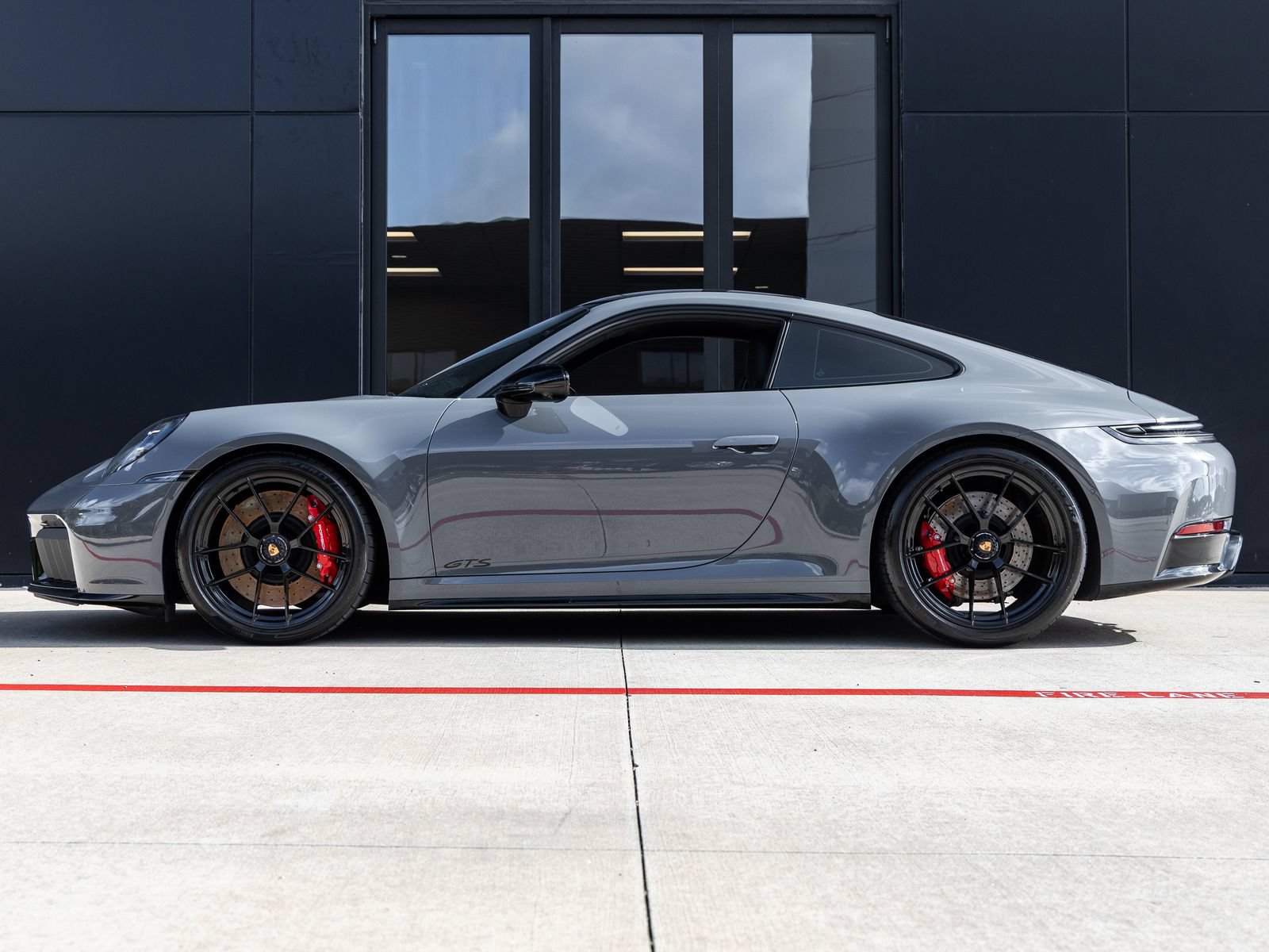 Certified 2025 Porsche 911 Carrera 4 GTS AWD/4WD image 2