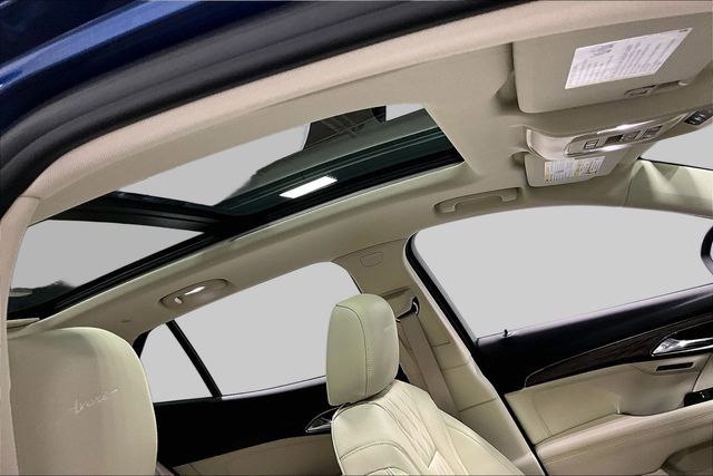 Used 2023 Buick Envision Avenir AWD/4WD image 4