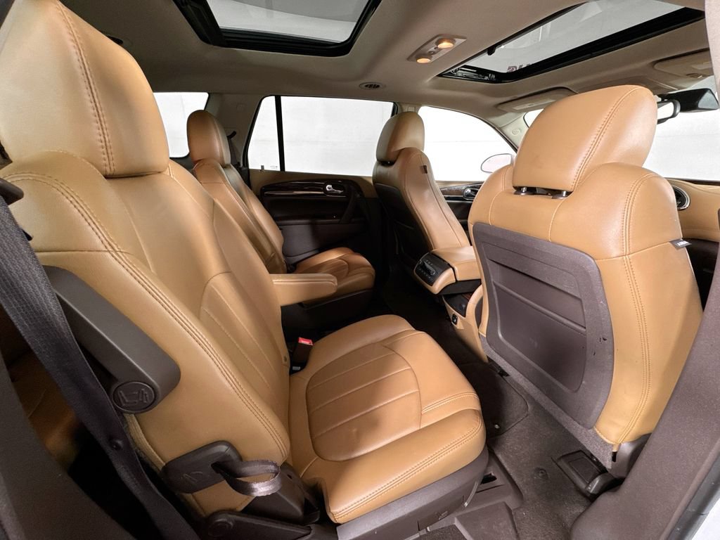Used 2017 Buick Enclave Leather AWD/4WD image 30