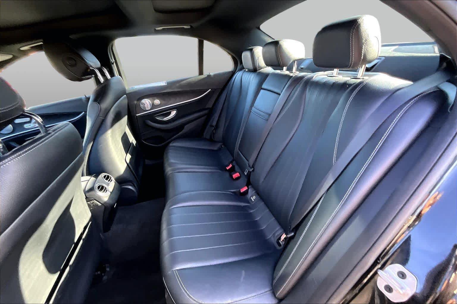 Used 2019 Mercedes-Benz E 300 image 18