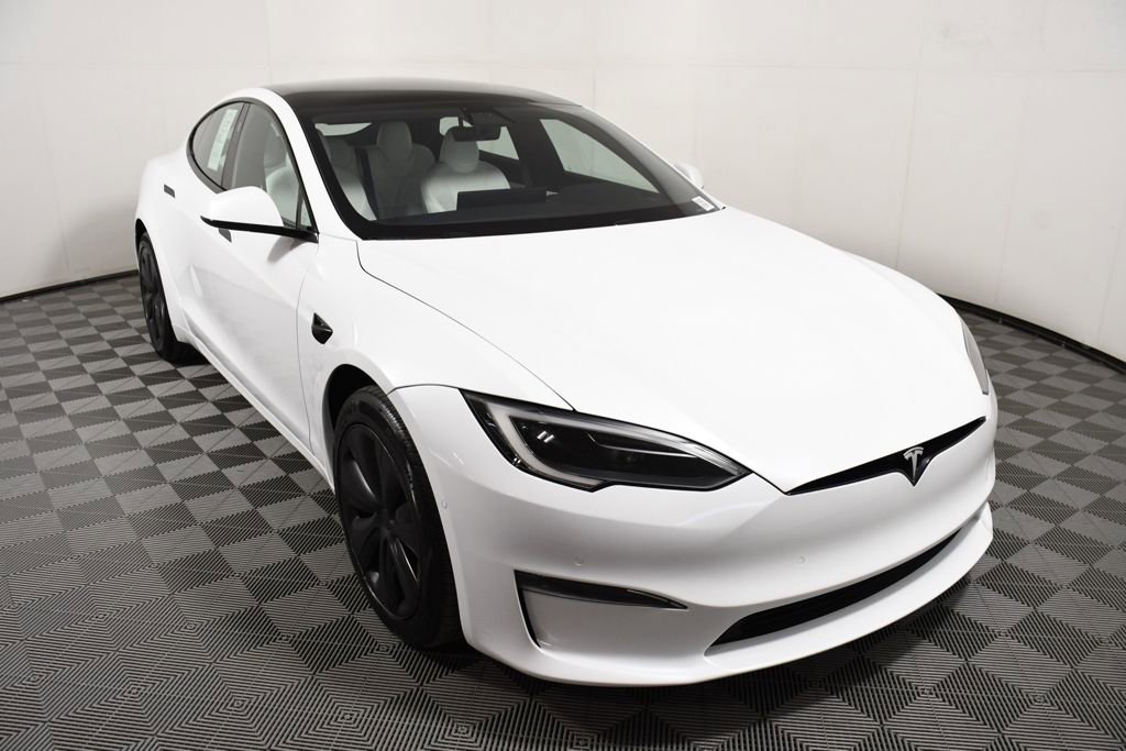 Used 2022 Tesla Model S image 9