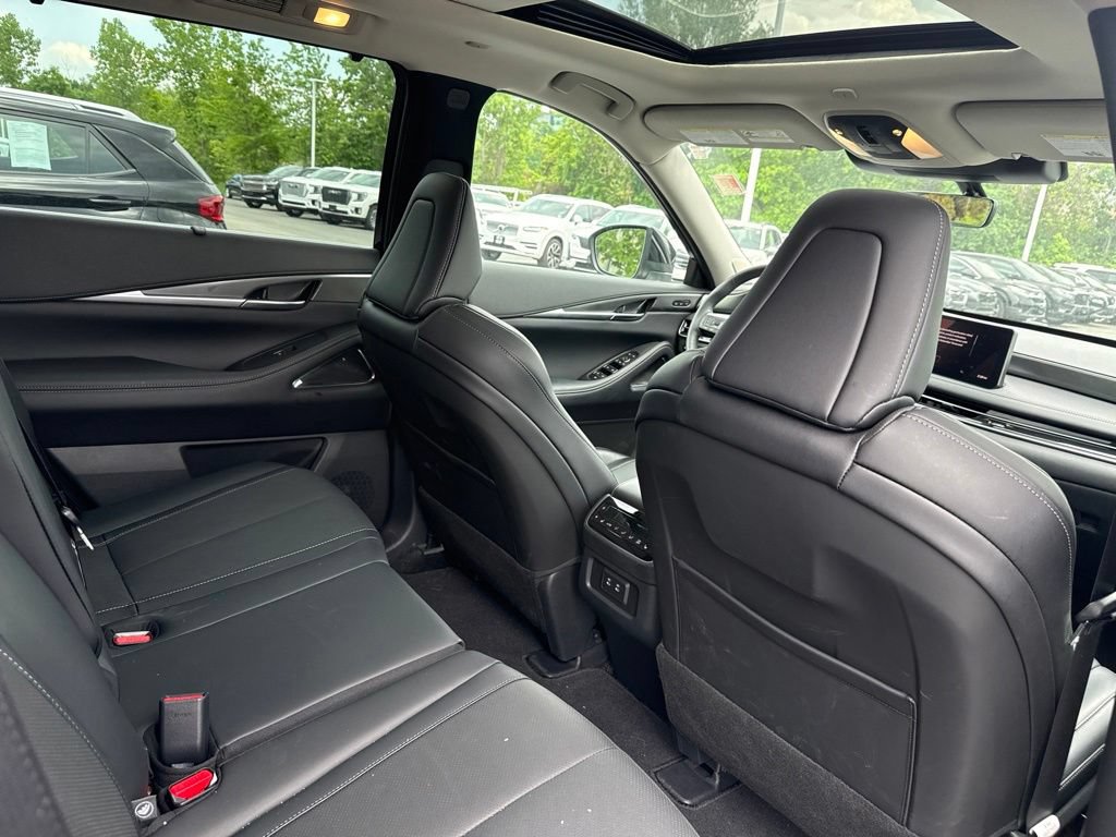 Certified 2026 INFINITI QX60 Luxe w/ Cargo Package AWD/4WD image 28
