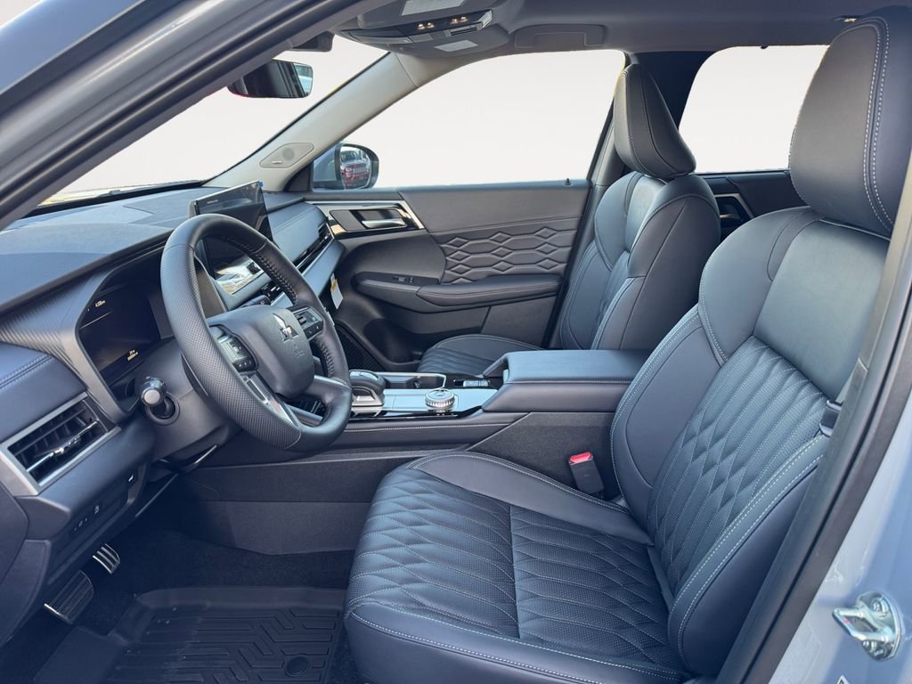 New 2026 Mitsubishi Outlander SEL image 9