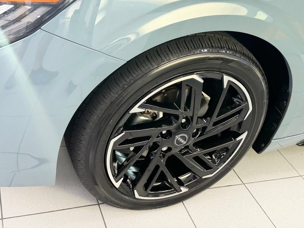 New 2026 Nissan Sentra SR w/ SR All Weather Package FWD image 4
