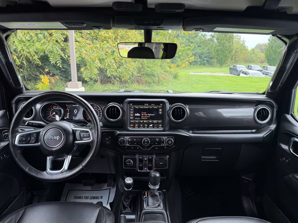 Used 2022 Jeep Wrangler Unlimited Sahara AWD/4WD image 14