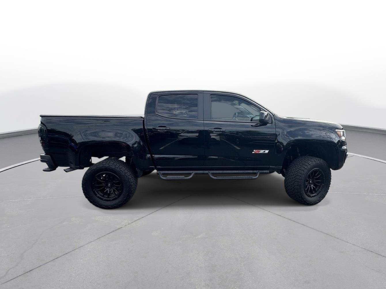 Used 2022 Chevrolet Colorado Z71 w/ Z71 Midnight Edition AWD/4WD image 5