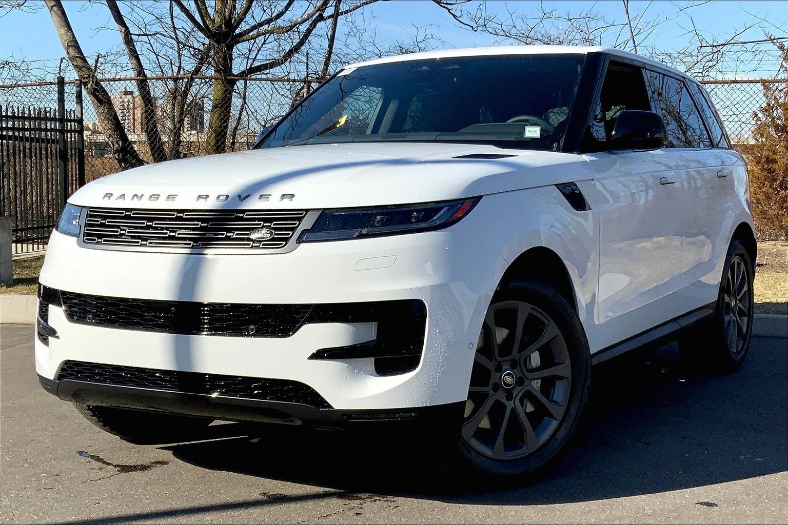 New 2025 Land Rover Range Rover Sport image 1