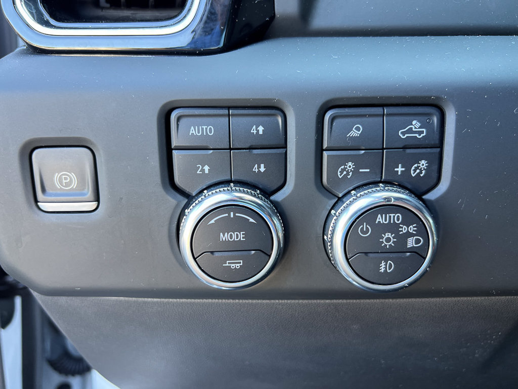 Used 2023 GMC Sierra 1500 Denali AWD/4WD image 23
