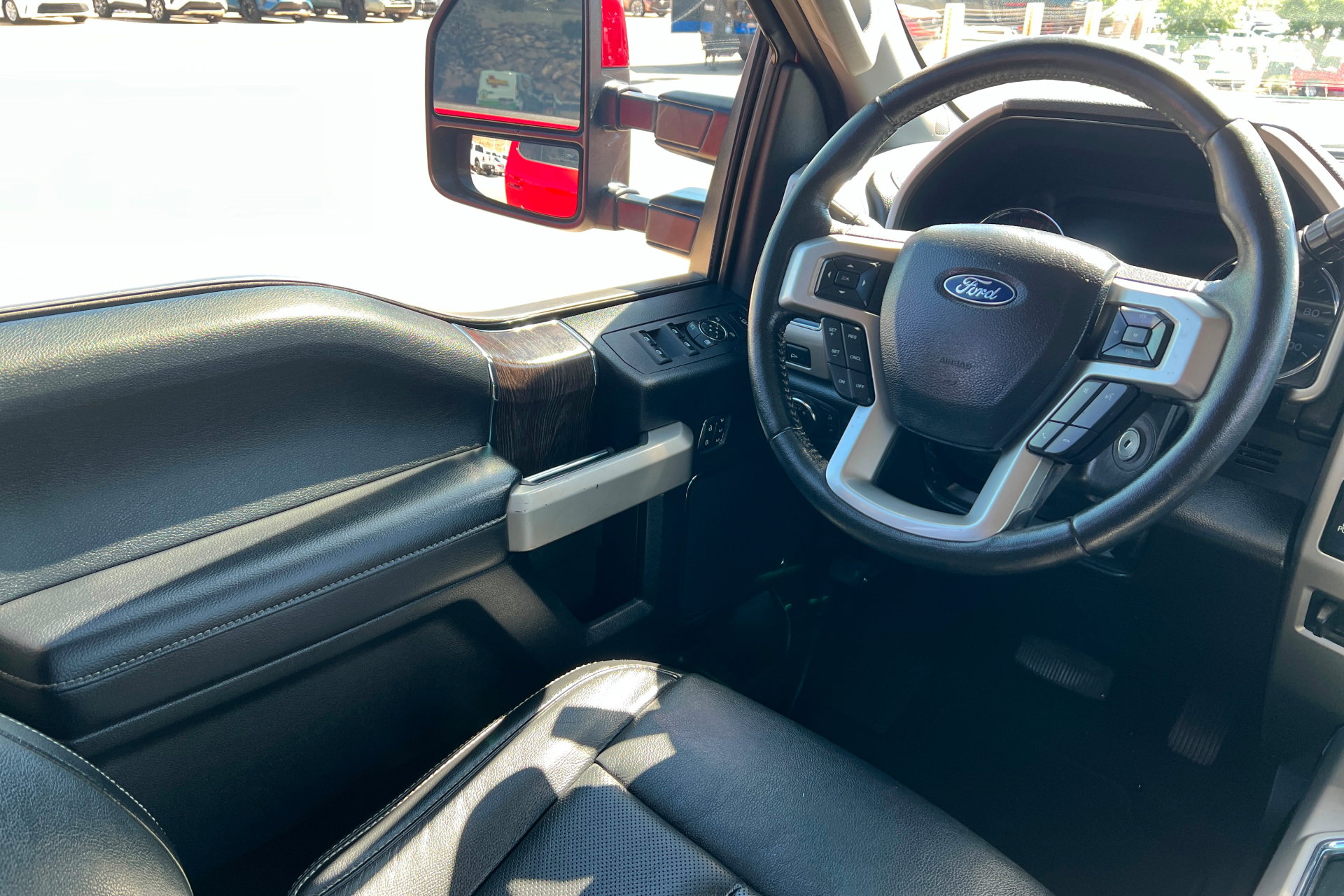 Used 2020 Ford F250 Lariat w/ Lariat Value Package AWD/4WD image 11