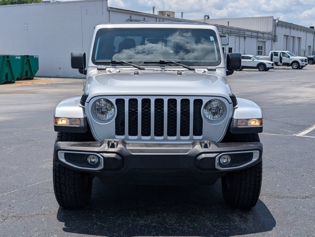 Used 2023 Jeep Gladiator Sport AWD/4WD image 7