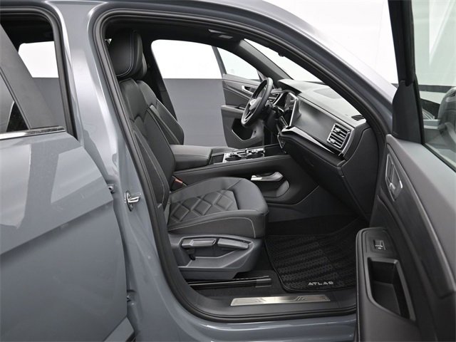 New 2026 Volkswagen Atlas Cross Sport SE image 14