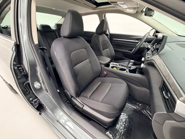 Used 2023 Nissan Altima 2.5 SV w/ SV Premium Package image 32