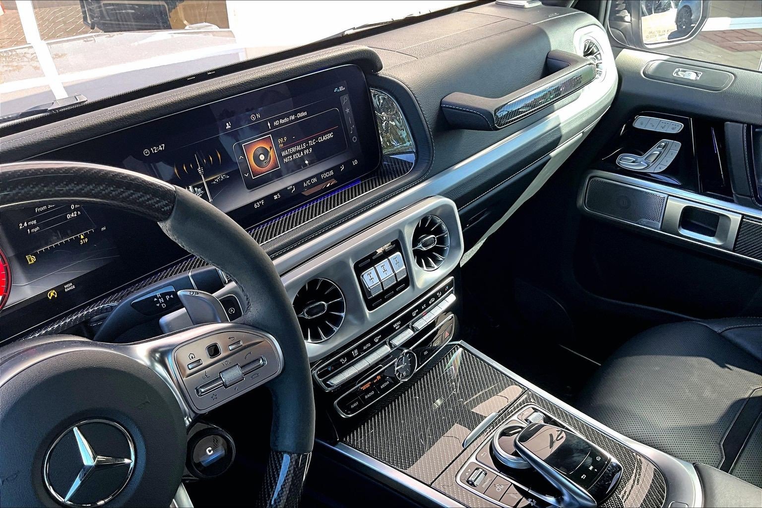 Used 2021 Mercedes-Benz G 63 AMG 4MATIC w/ Seat Comfort Package image 32