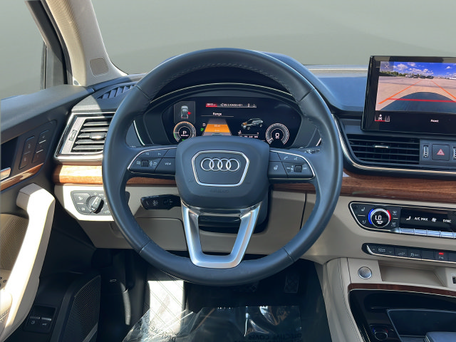 Used 2023 Audi Q5 e Premium Plus w/ Premium Plus Package AWD/4WD image 10
