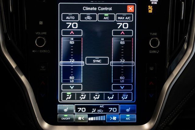 Used 2023 Subaru Outback Premium image 12