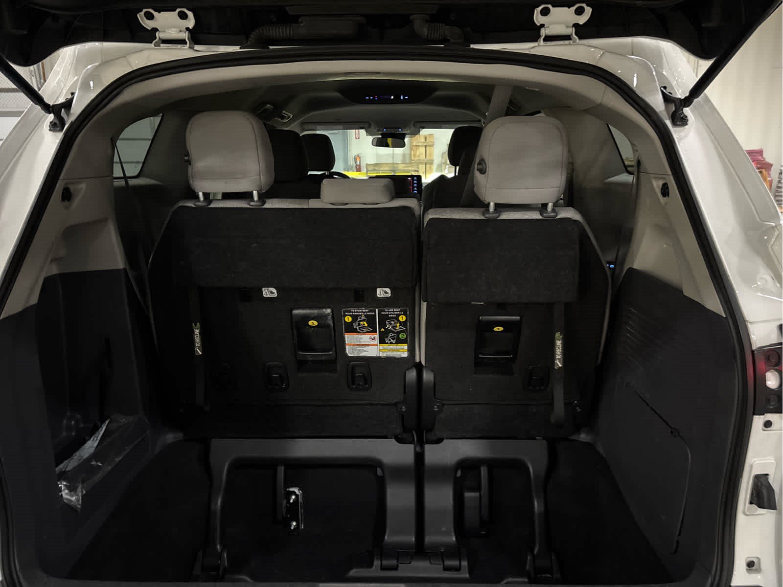 Certified 2024 Toyota Sienna LE AWD/4WD image 7