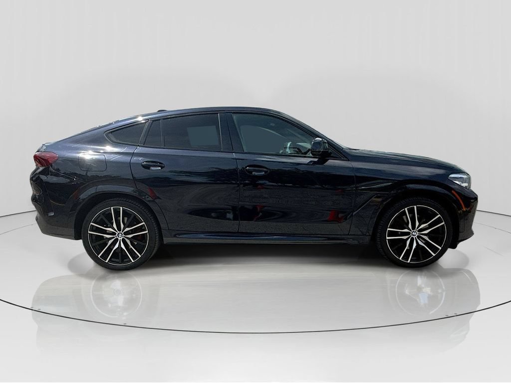 Used 2022 BMW X6 xDrive40i w/ M Sport Package AWD/4WD image 8