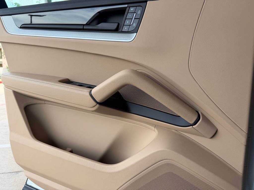 New 2026 Porsche Cayenne S AWD/4WD image 21