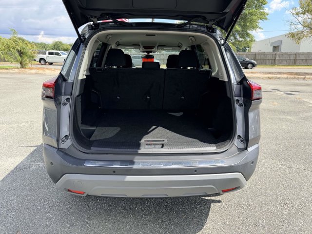 Used 2023 Nissan Rogue SV AWD/4WD image 12