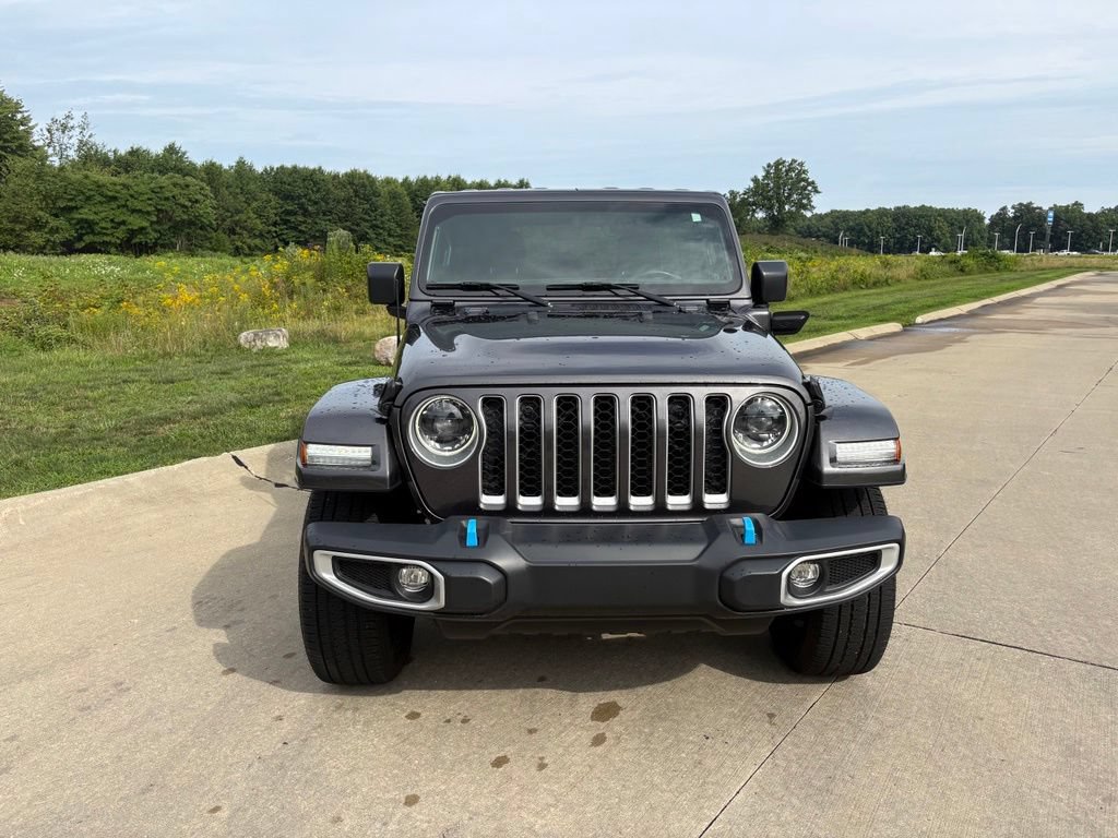 Used 2023 Jeep Wrangler Unlimited Sahara w/ Cold Weather Group AWD/4WD image 12