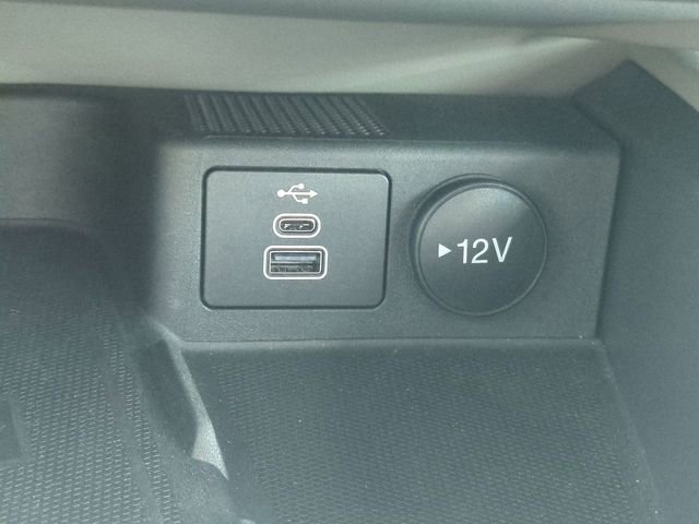 Certified 2025 Ford Escape Platinum w/ Premium Technology Package FWD image 23