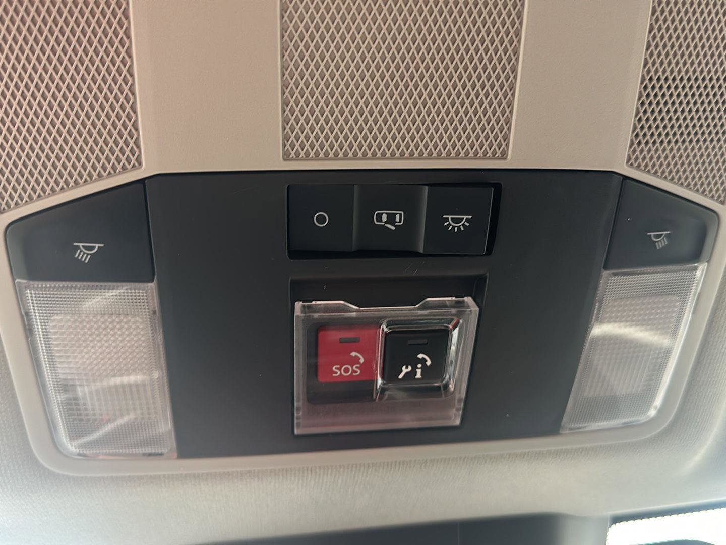 Used 2025 Mitsubishi Eclipse Cross Black Edition image 24