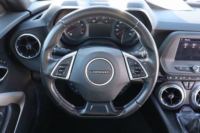 Used 2020 Chevrolet Camaro LT image 15