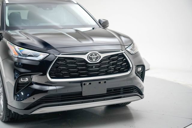 Used 2023 Toyota Highlander Platinum image 15