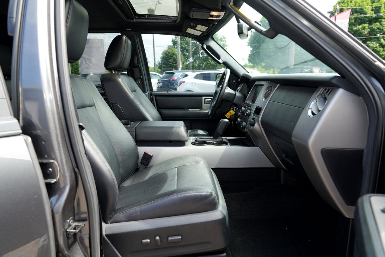 Used 2017 Ford Expedition XLT w/ Equipment Group 202A image 25