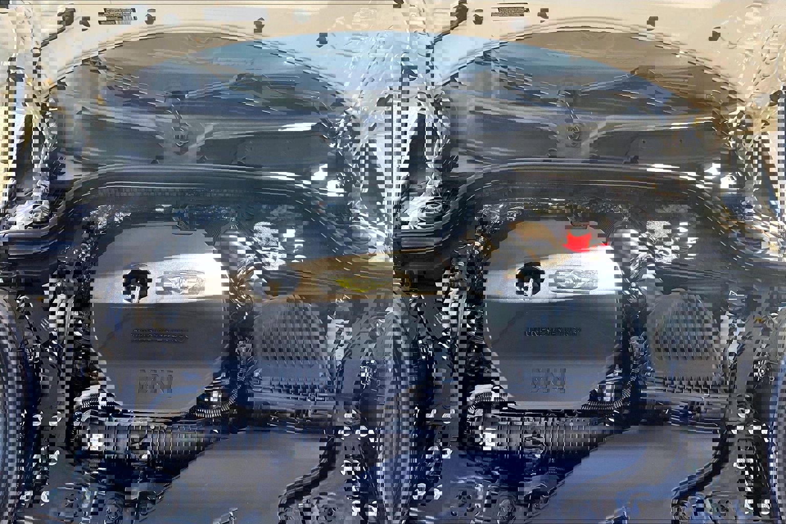 Used 2015 MINI Cooper S image 9