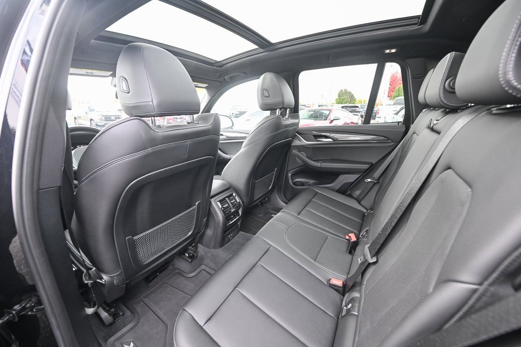 Used 2023 BMW X3 M40i w/ Premium Package image 21