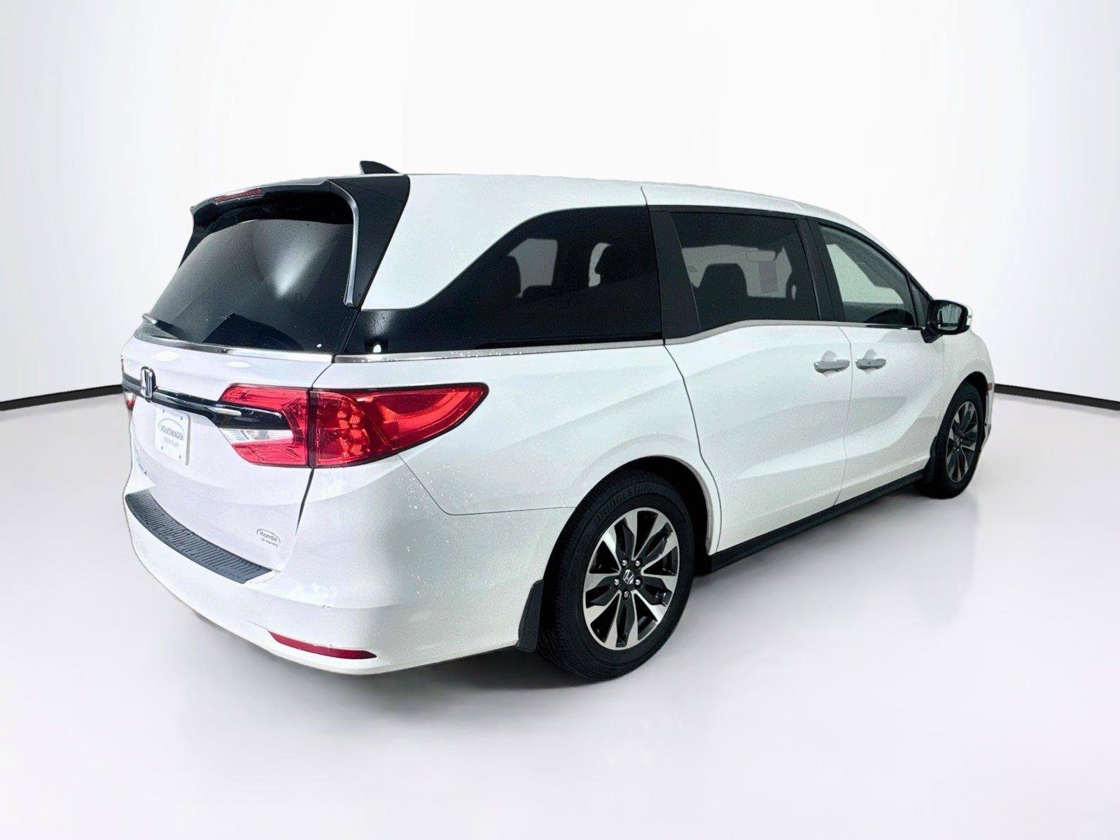 Used 2024 Honda Odyssey EX-L image 2