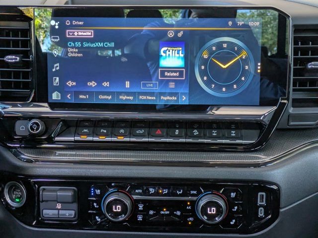 Used 2022 Chevrolet Silverado 1500 ZR2 image 17