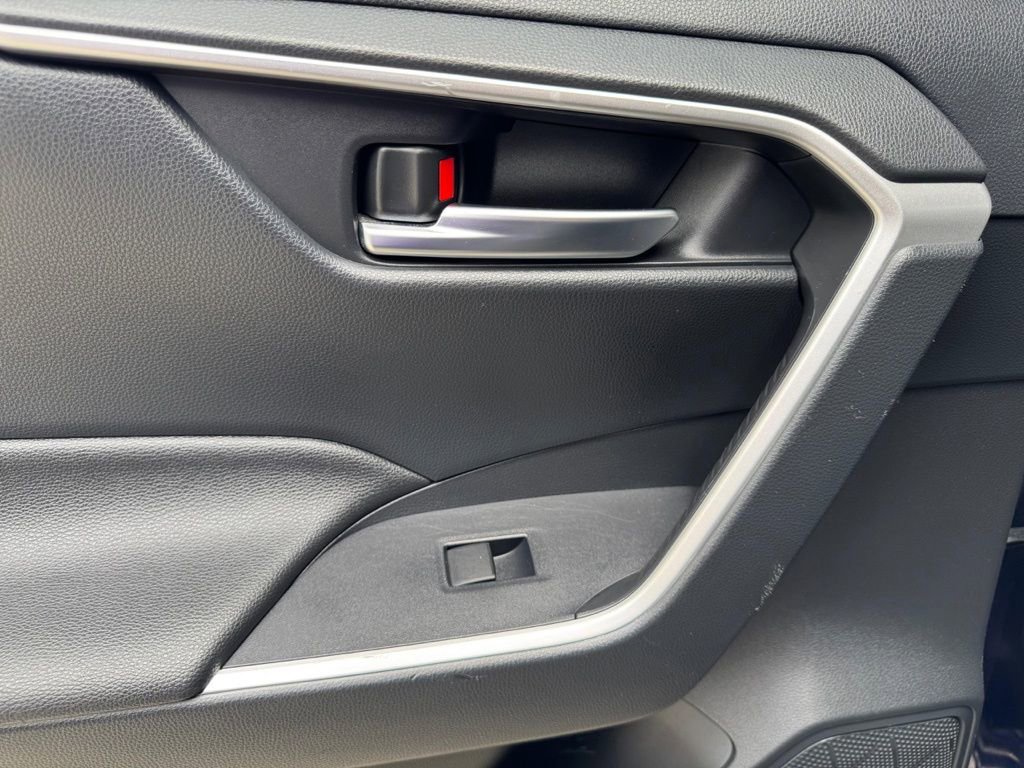 Used 2019 Toyota RAV4 XLE w/ All Weather Liner Package AWD/4WD image 16