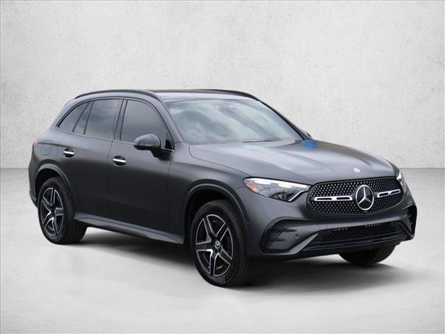 Used 2024 Mercedes-Benz GLC 300 4MATIC image 3