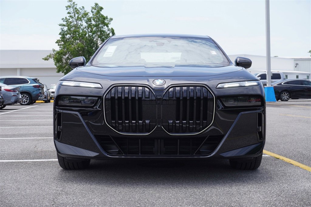 New 2025 BMW 740i w/ Executive Package image 30