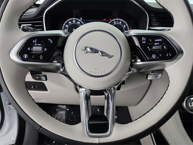 New 2026 Jaguar F-PACE R-Dynamic S image 22