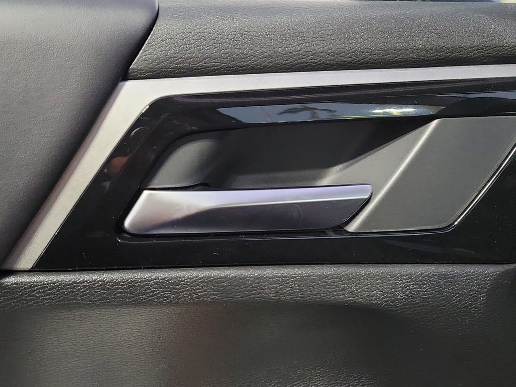 New 2026 Mitsubishi Outlander SE image 24