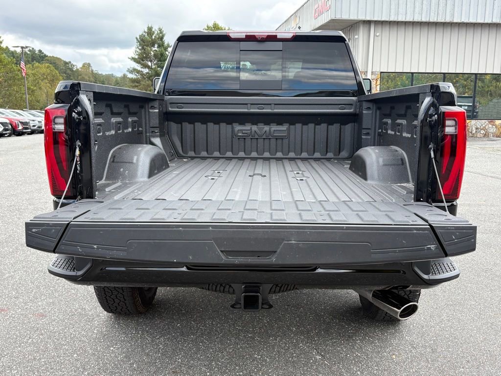 New 2026 GMC Sierra 3500 Denali w/ Denali Reserve Package image 15