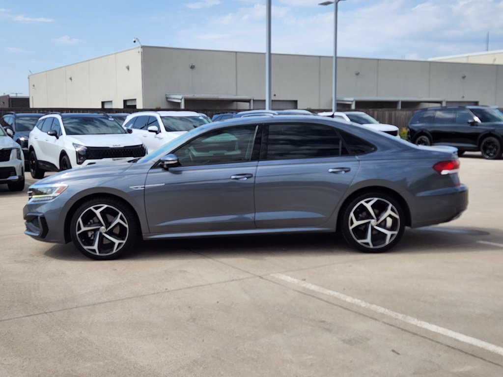 Used 2020 Volkswagen Passat 2.0T R-Line FWD image 14